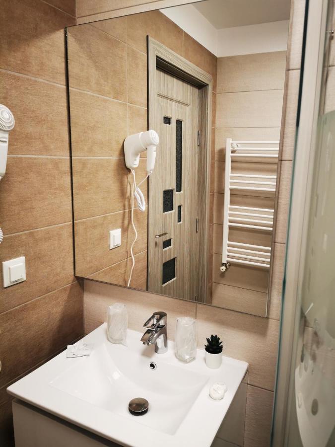 Doftana Apartaments Tesila Екстер'єр фото